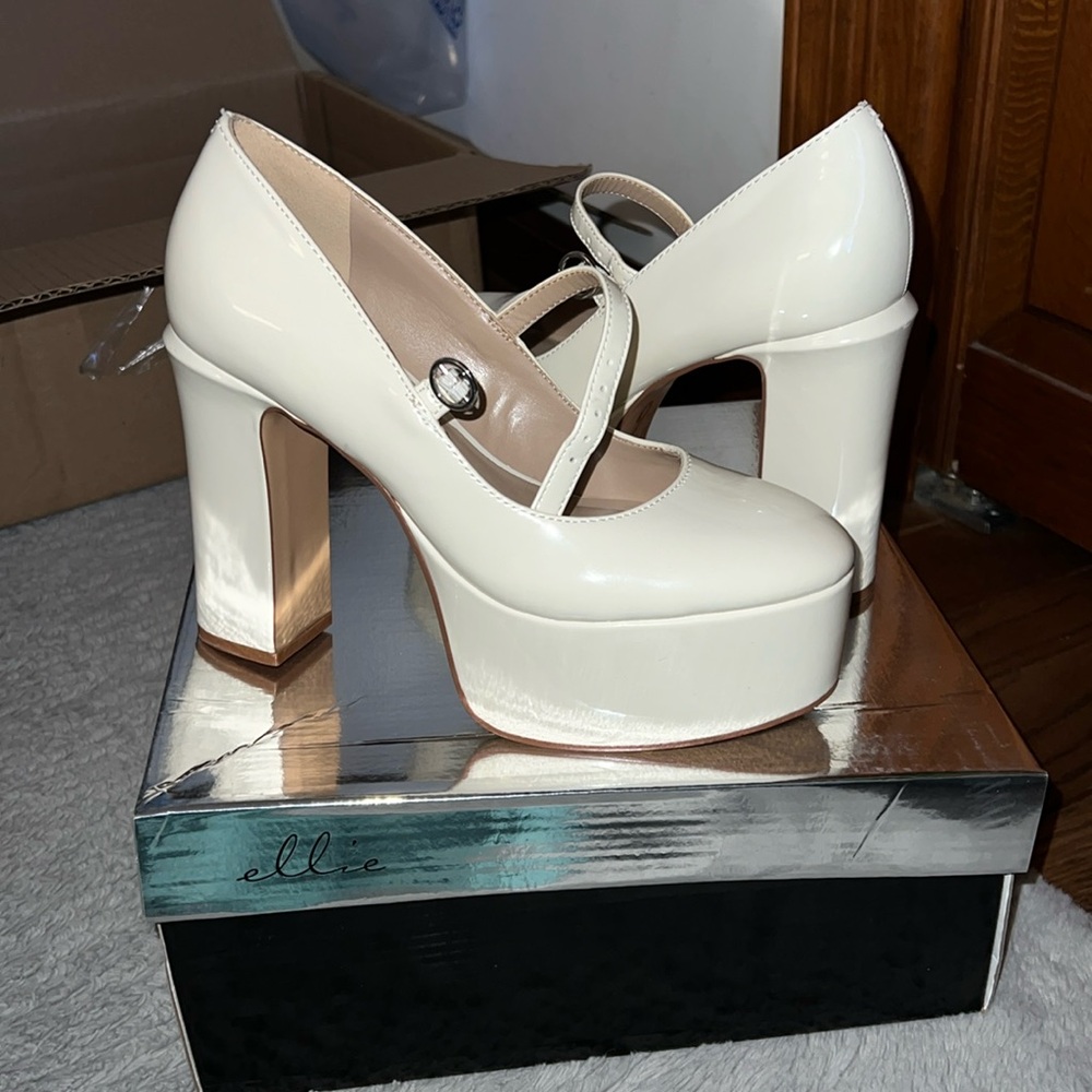 Mix No. 6 Aaralyna Platform Mary Jane Pump